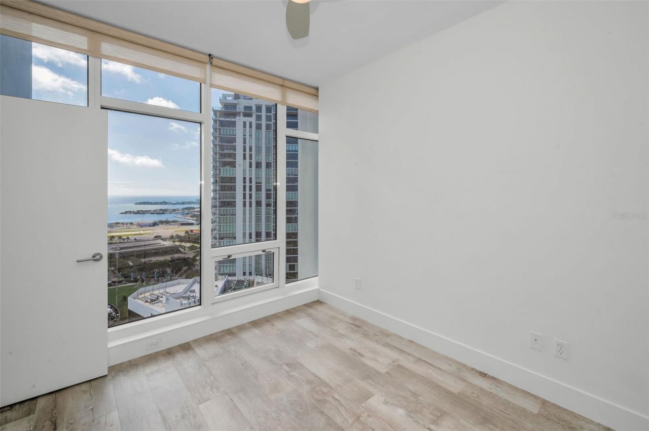 175 1st Street S, Unit 2604, Saint Petersburg, FL 33701 Photo