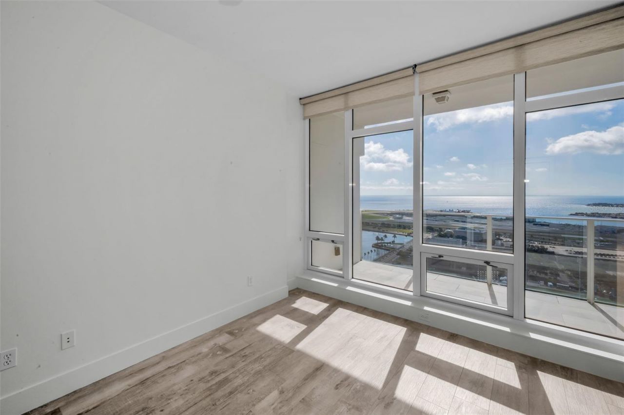 175 1st Street S, Unit 2604, Saint Petersburg, FL 33701 Photo