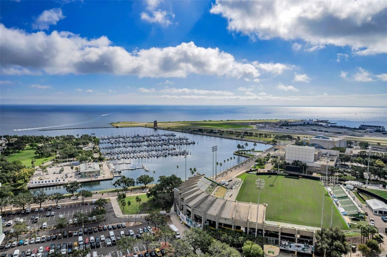 175 1st Street S, Unit 2604, Saint Petersburg, FL 33701 Photo