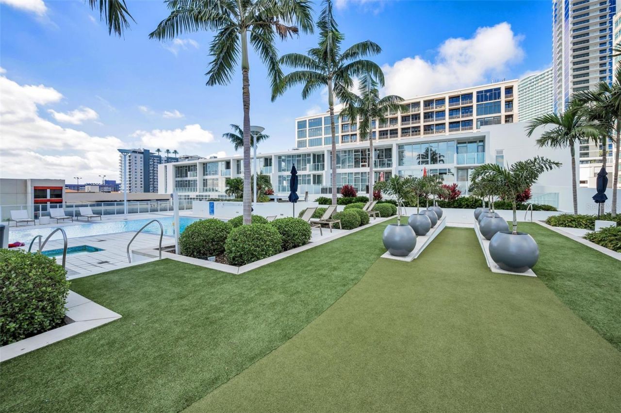 175 1st Street S, Unit 2604, Saint Petersburg, FL 33701 Photo