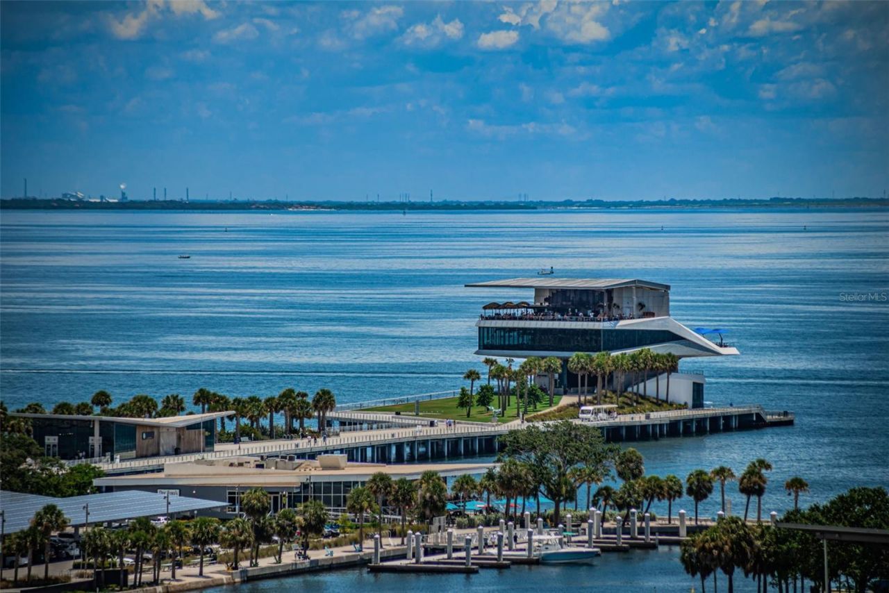 175 1st Street S, Unit 2604, Saint Petersburg, FL 33701 Photo