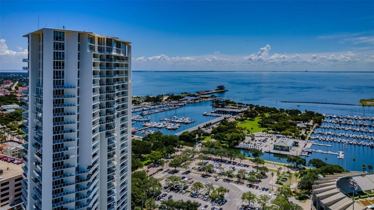 175 1st Street S, Unit 2604, Saint Petersburg, FL 33701 Photo