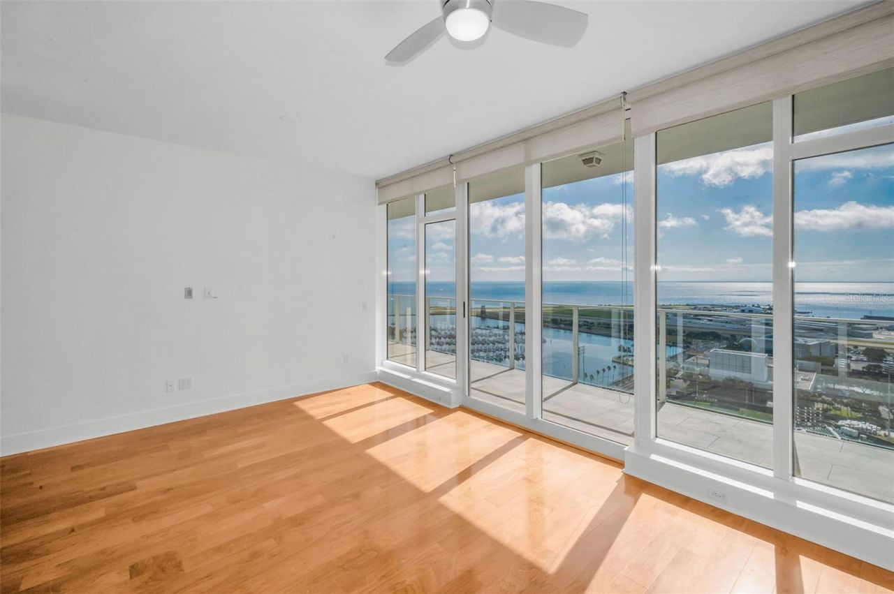 175 1st Street S, Unit 2604, Saint Petersburg, FL 33701 Photo