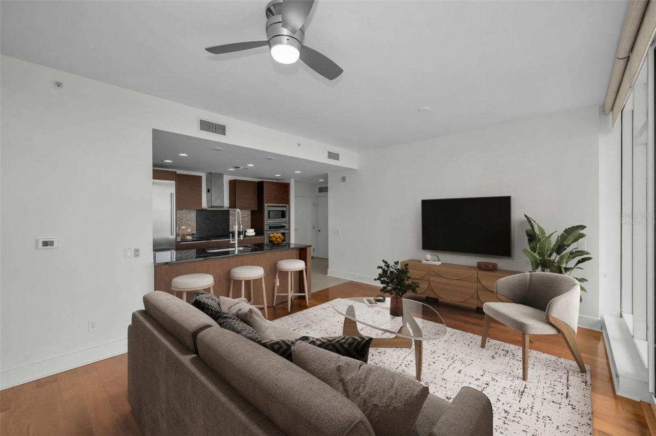 175 1st Street S, Unit 2604, Saint Petersburg, FL 33701 Photo