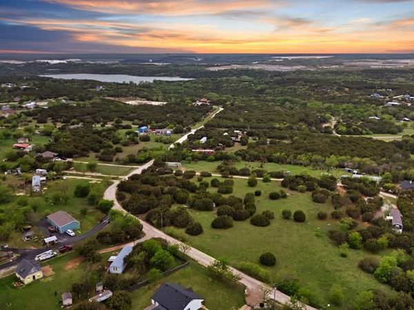 9112 Valley View Court , Cleburne, TX 76033