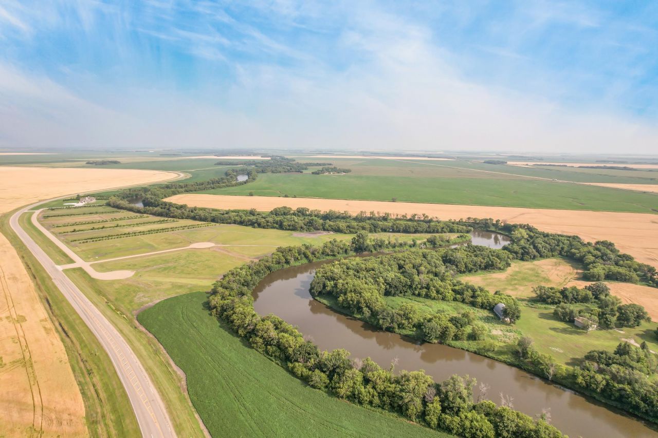 7188 180TH Avenue SE, Wahpeton, ND 58075