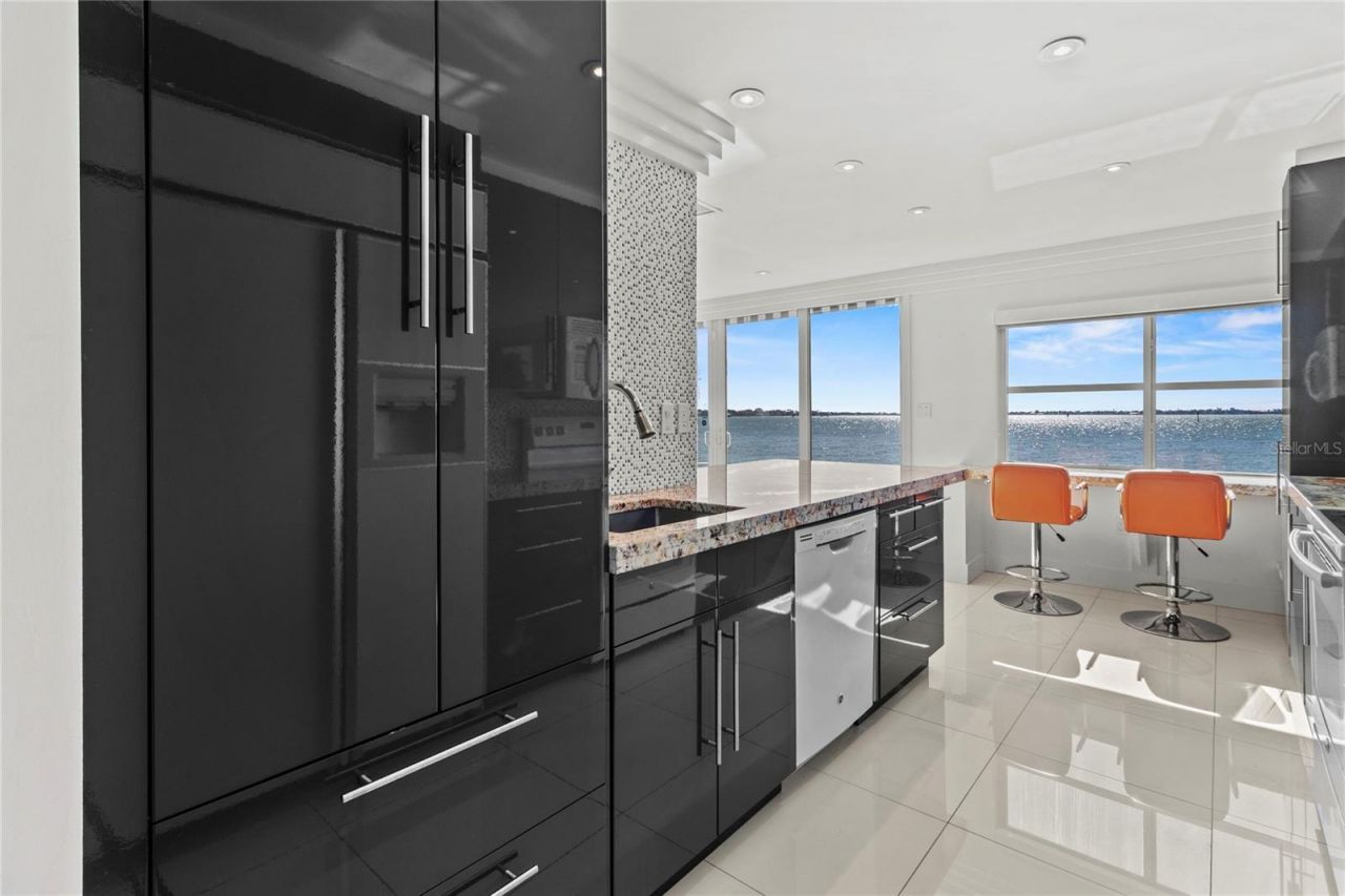 400 Golden Gate Point, Unit 11, Sarasota, FL 34236 Photo