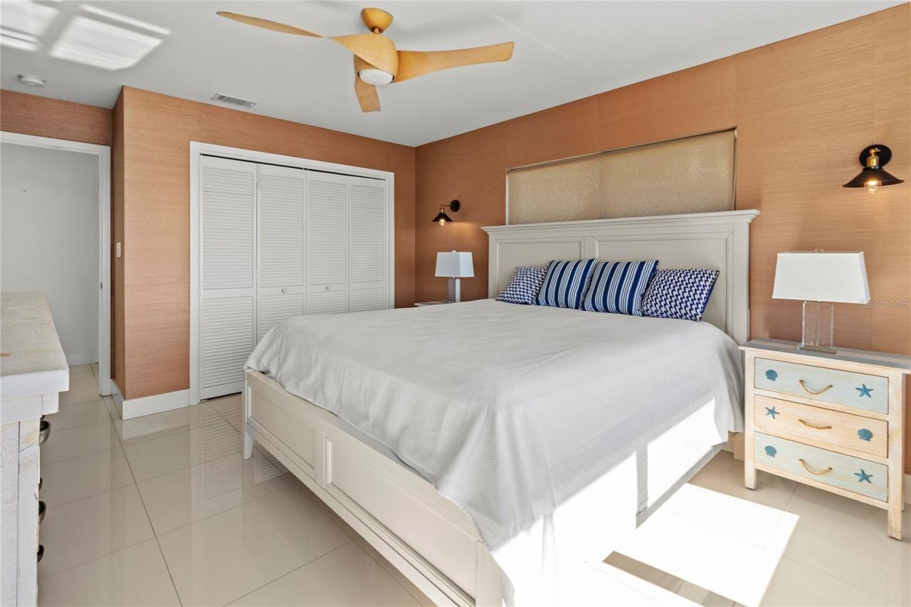 400 Golden Gate Point, Unit 11, Sarasota, FL 34236 Photo