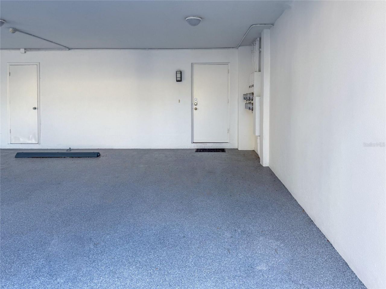 400 Golden Gate Point, Unit 11, Sarasota, FL 34236 Photo