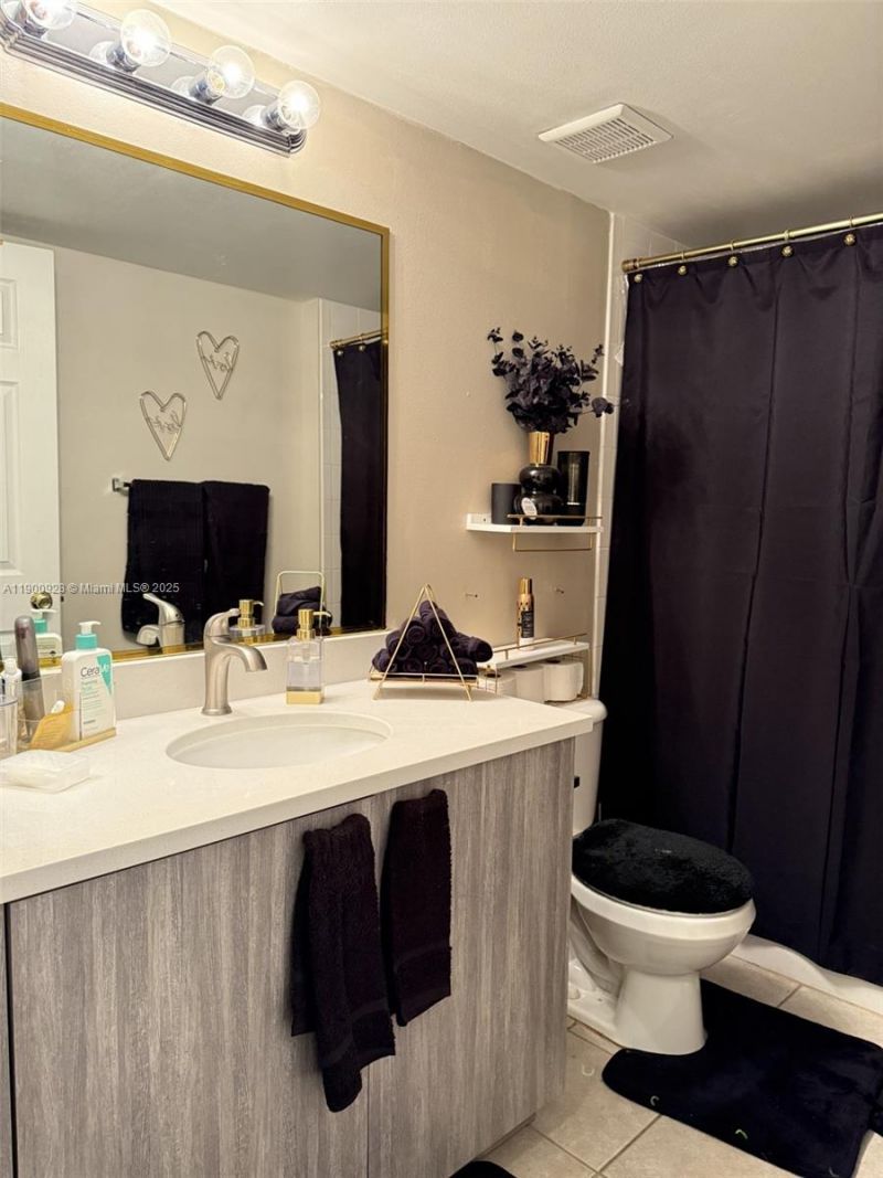 5015 Wiles Rd, Unit 207, Coconut Creek, FL 33073 Photo