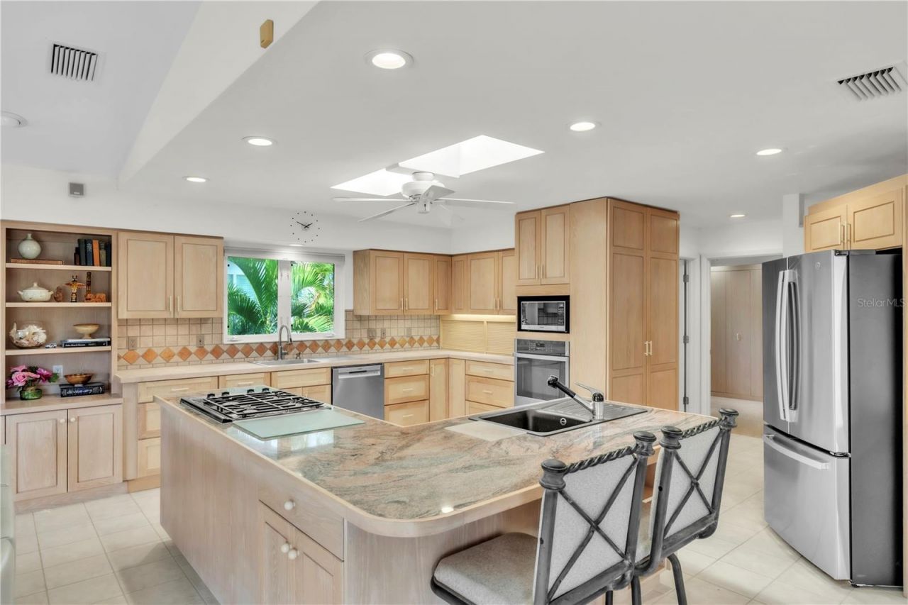 103 Sunset Lane, Anna Maria, FL 34216 Photo