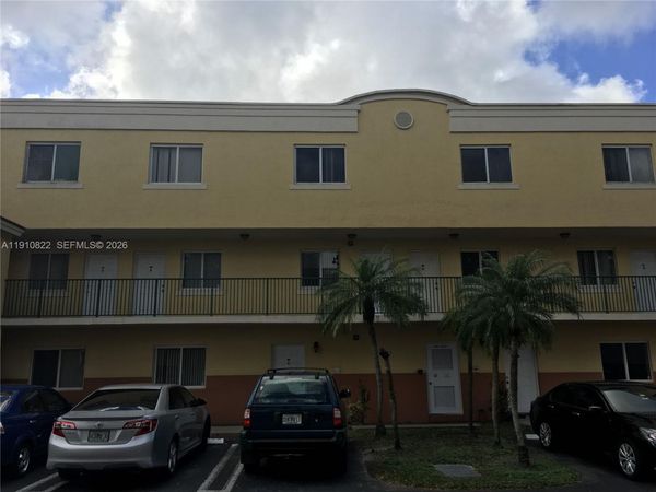 12605 SW 91st St, Unit 103, Miami, FL 33186