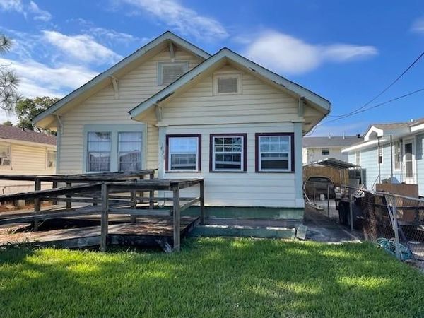 1438 S MEADOW Street, Metairie, LA 70003