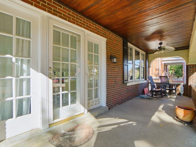 6225 Aspen Avenue, Cincinnati, OH 45224 Photo 2