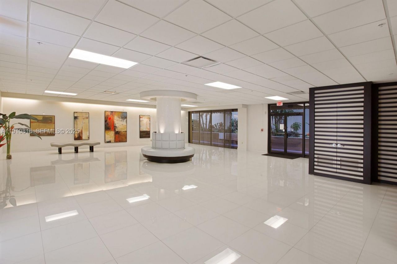 1623 Collins Ave, Unit 614, Miami Beach, FL 33139 Photo