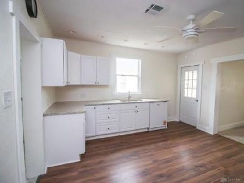 116 W Walnut Street, West Manchester, OH 45382 Photo 8