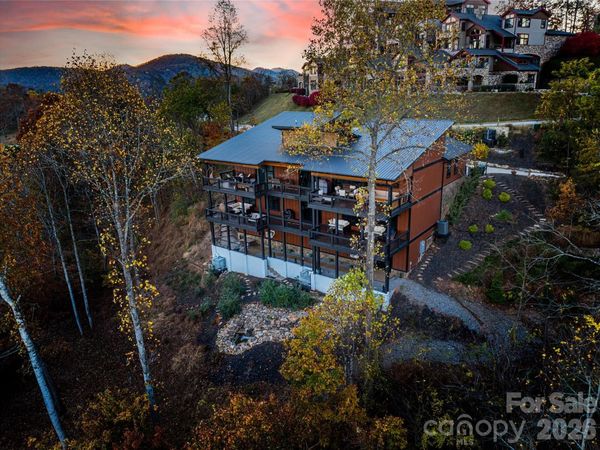 41 Ben Lippen School Road, Asheville, NC 28806