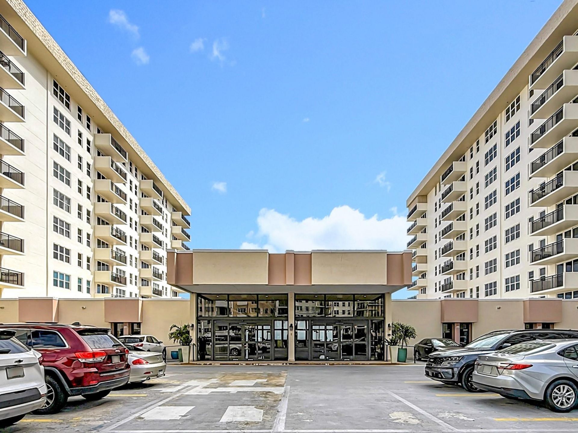1147 Hillsboro Mile, Unit 506, Hillsboro Beach, FL 33062 Photo