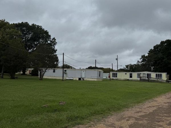 400 Red Hill Circle, Batesville, MS 38606