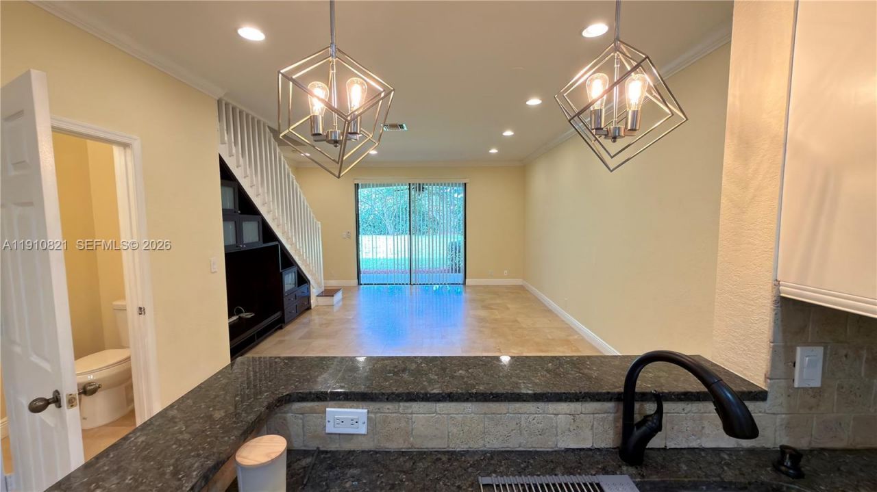 3887 Tree Top Dr, Unit 3887, Weston, FL 33332 Photo