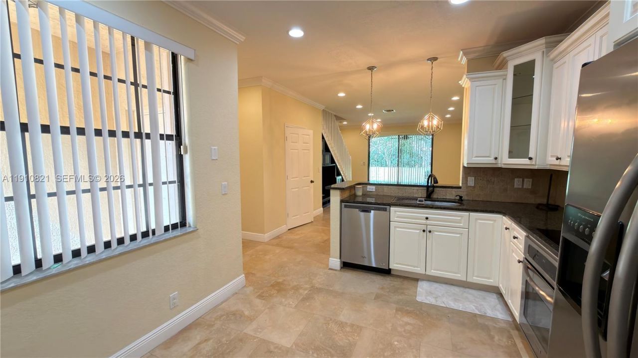 3887 Tree Top Dr, Unit 3887, Weston, FL 33332 Photo