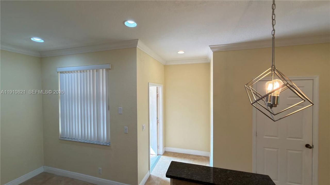 3887 Tree Top Dr, Unit 3887, Weston, FL 33332 Photo