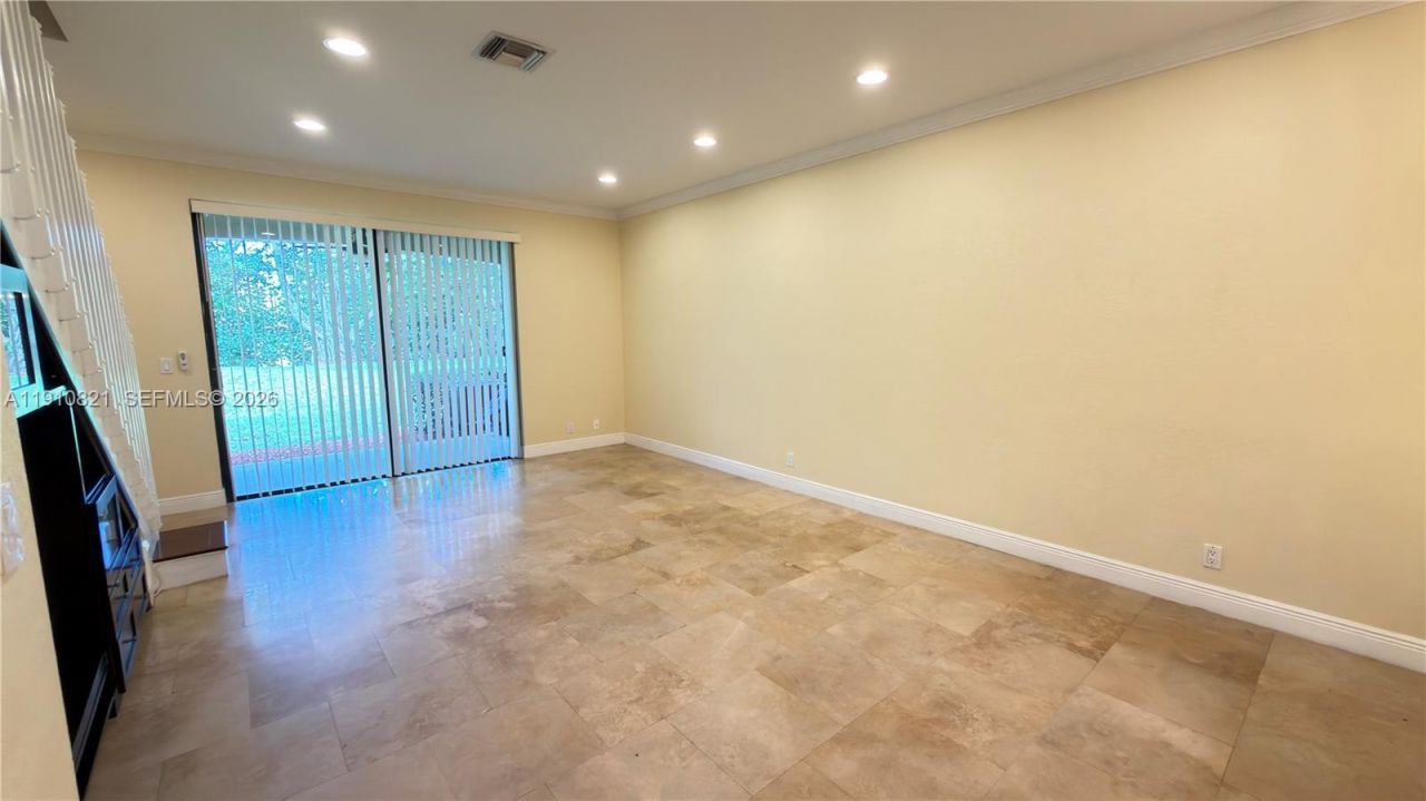 3887 Tree Top Dr, Unit 3887, Weston, FL 33332 Photo