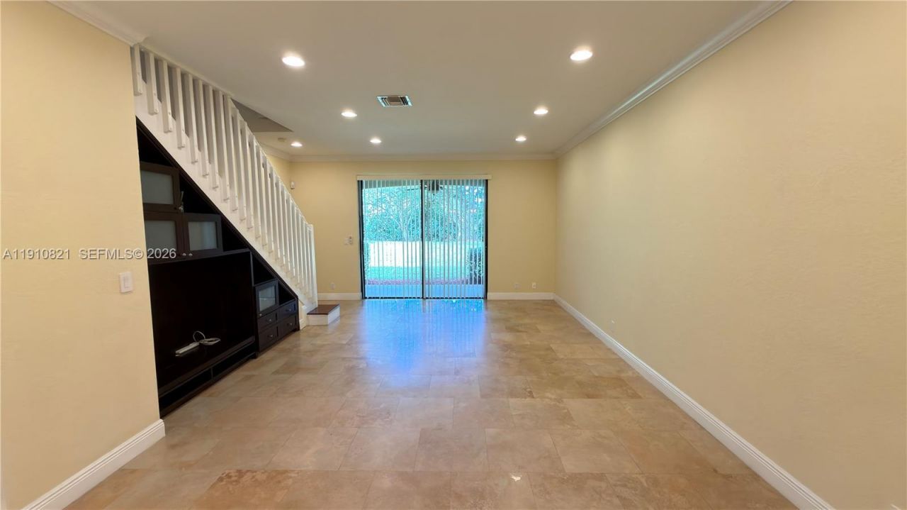 3887 Tree Top Dr, Unit 3887, Weston, FL 33332 Photo