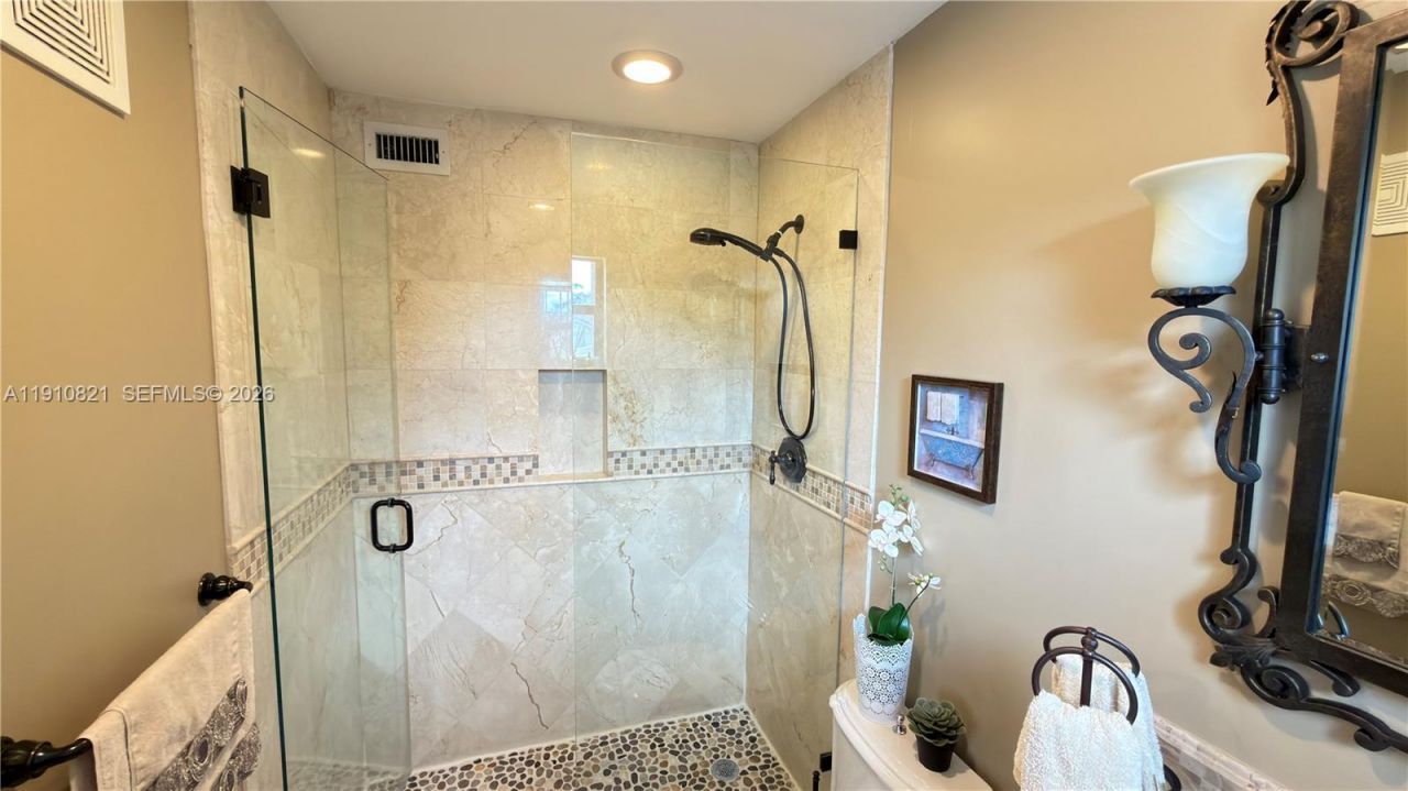 3887 Tree Top Dr, Unit 3887, Weston, FL 33332 Photo