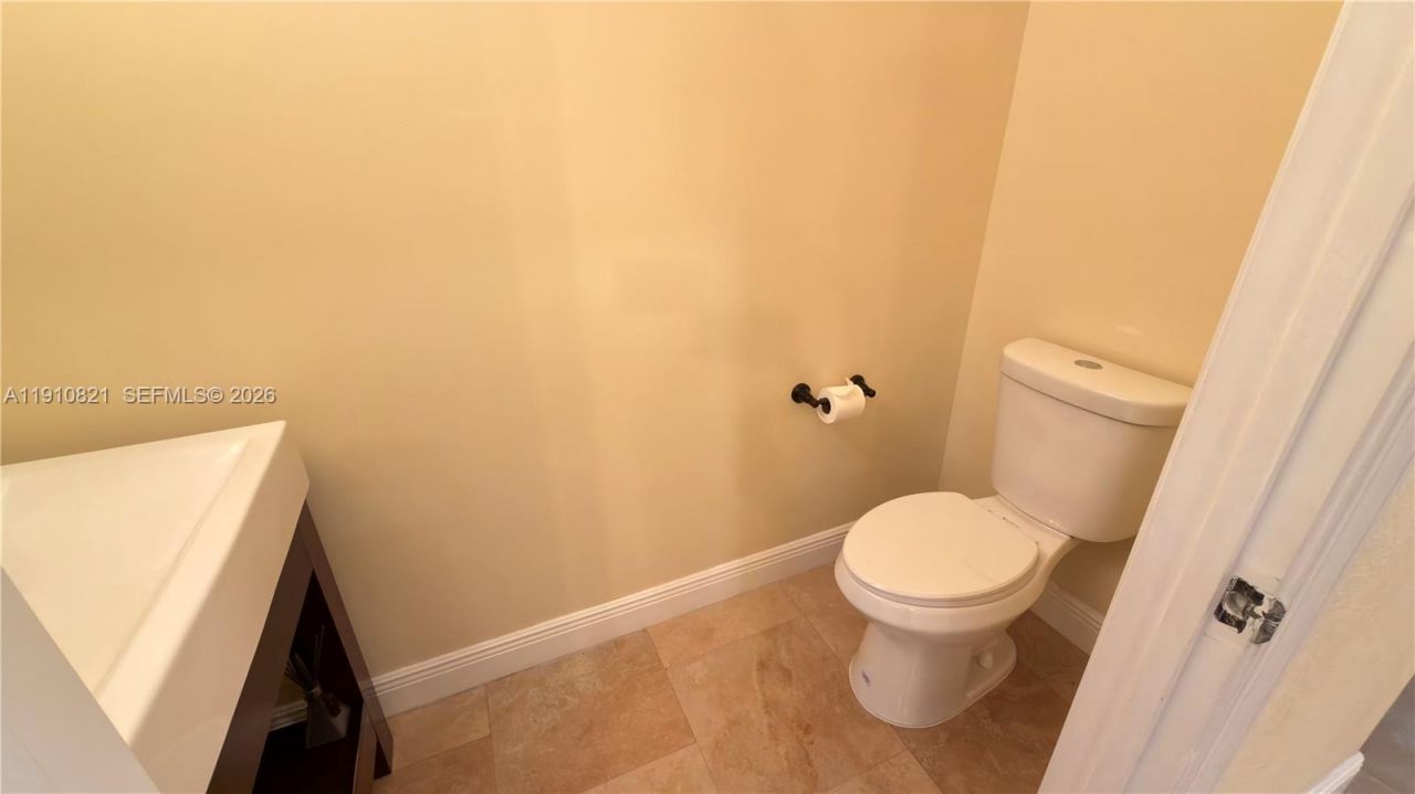 3887 Tree Top Dr, Unit 3887, Weston, FL 33332 Photo