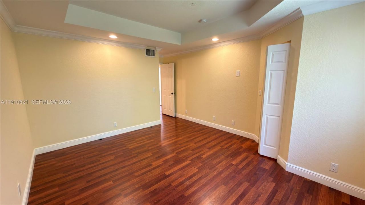 3887 Tree Top Dr, Unit 3887, Weston, FL 33332 Photo