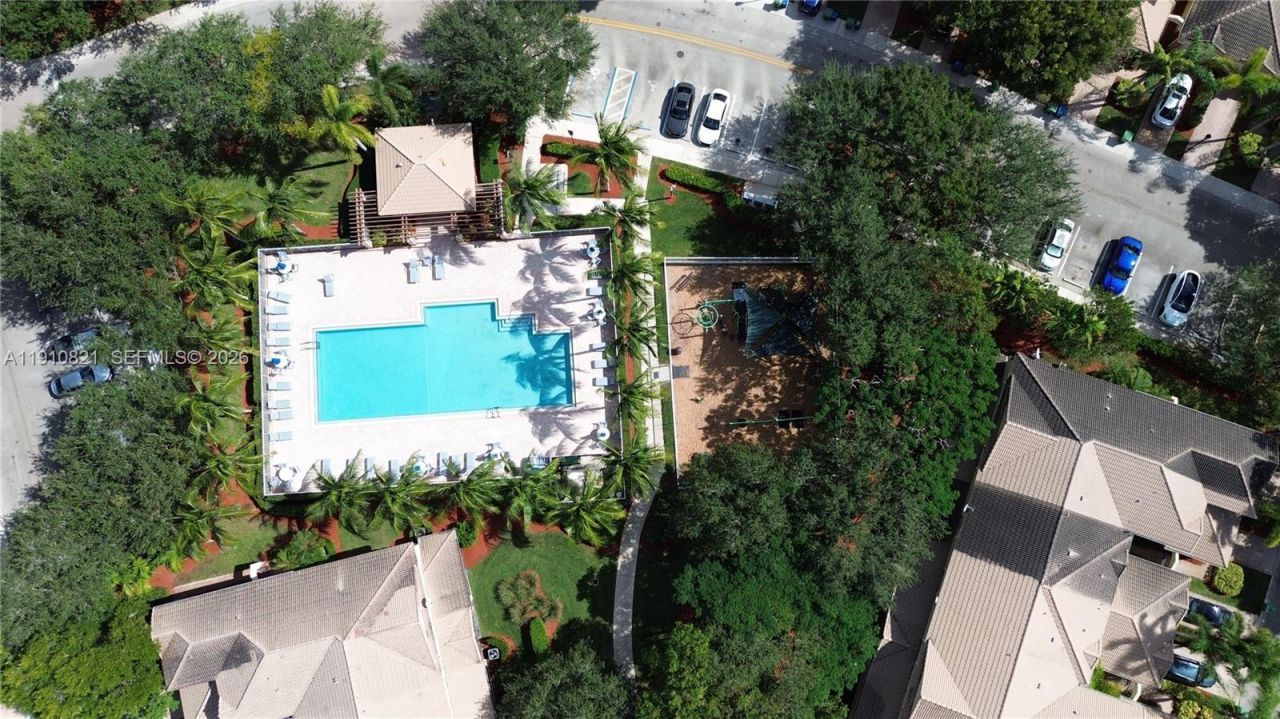 3887 Tree Top Dr, Unit 3887, Weston, FL 33332 Photo