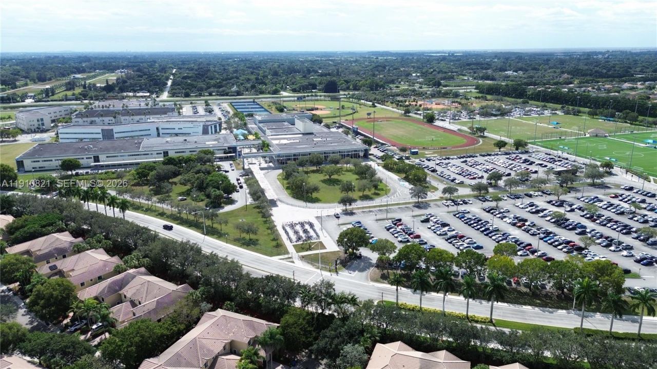 3887 Tree Top Dr, Unit 3887, Weston, FL 33332 Photo