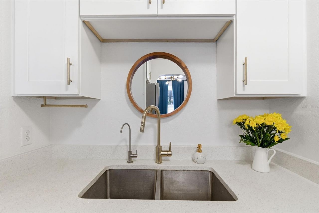 3645 Dartmouth Avenue N, Saint Petersburg, FL 33713 Photo