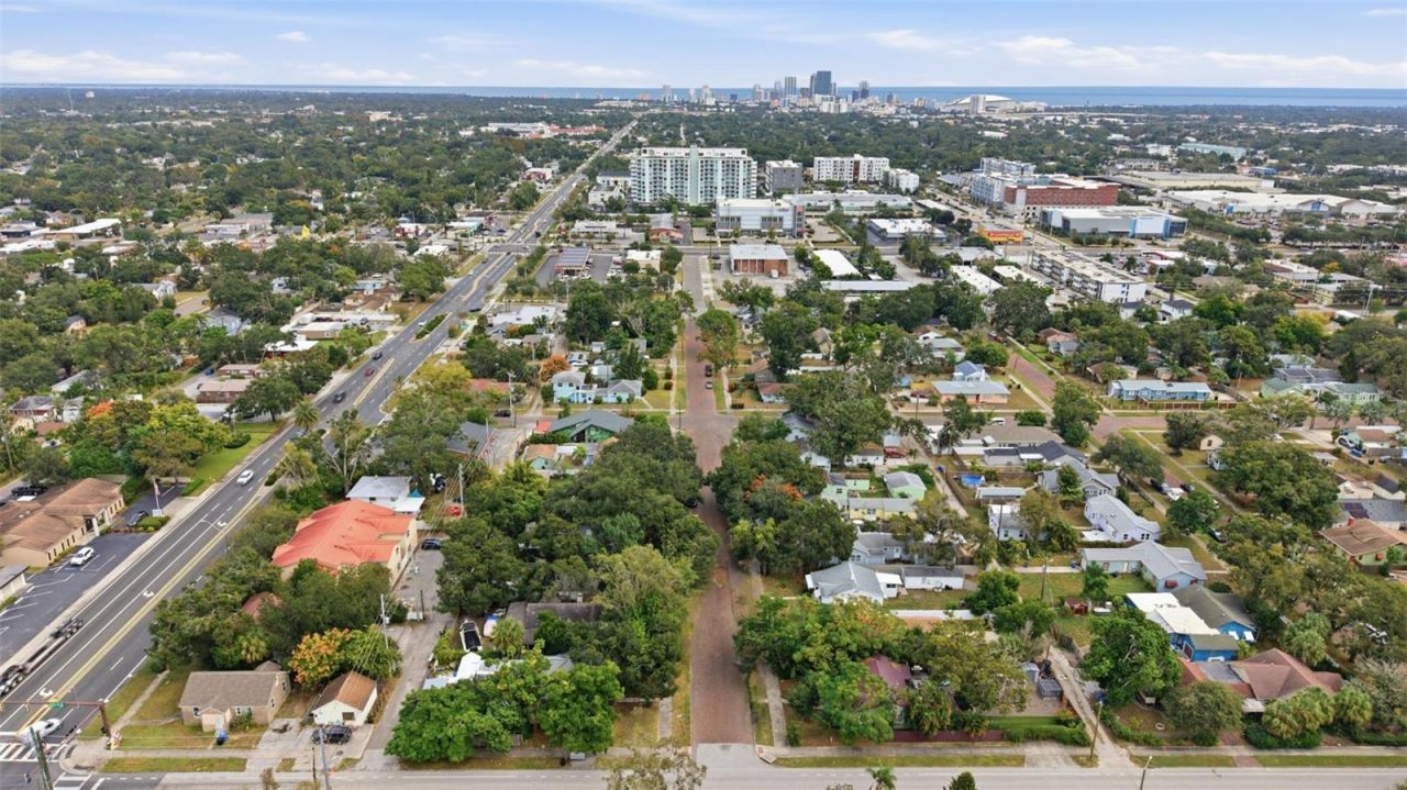 3645 Dartmouth Avenue N, Saint Petersburg, FL 33713 Photo