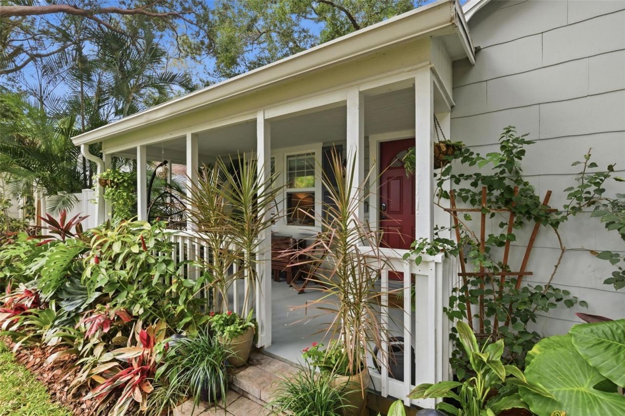 3645 Dartmouth Avenue N, Saint Petersburg, FL 33713 Photo