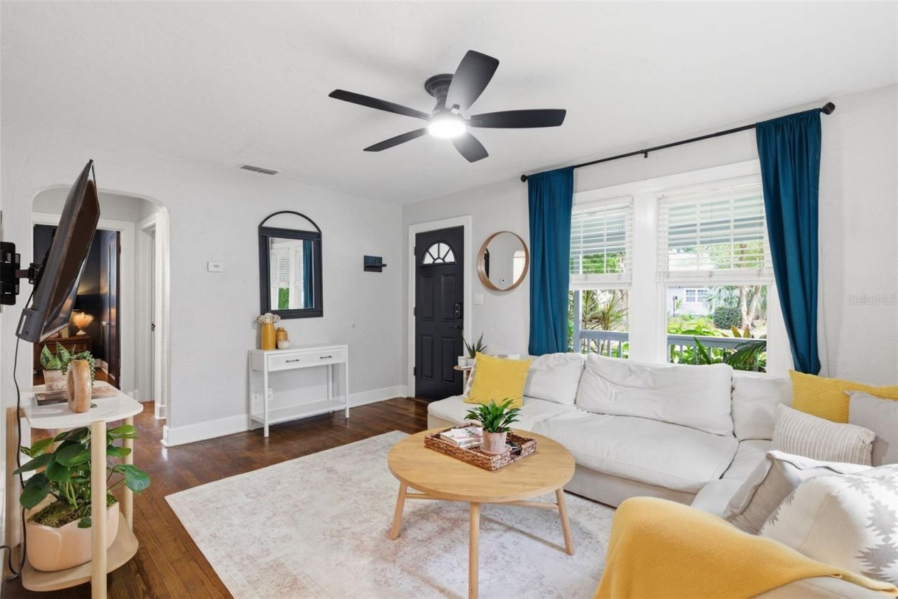 3645 Dartmouth Avenue N, Saint Petersburg, FL 33713 Photo