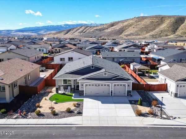 18722 Knott Crk Court, Reno, NV 89508