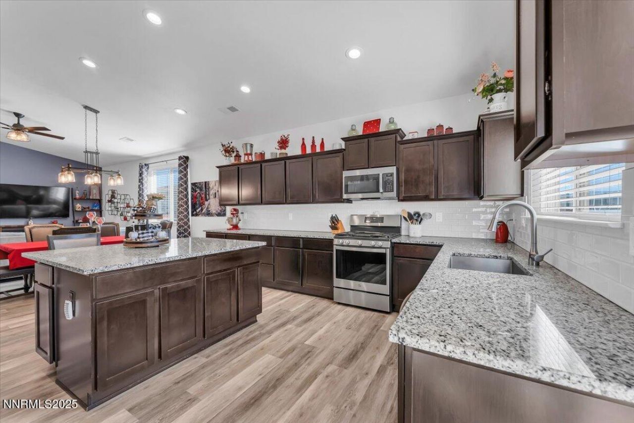 18722 Knott Crk Court, Reno, NV 89508 Photo