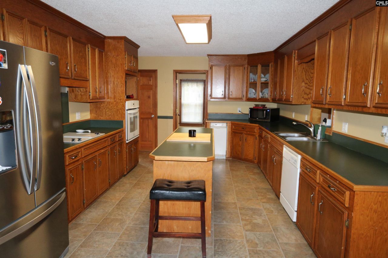 1415 Springvale Road Photo 5