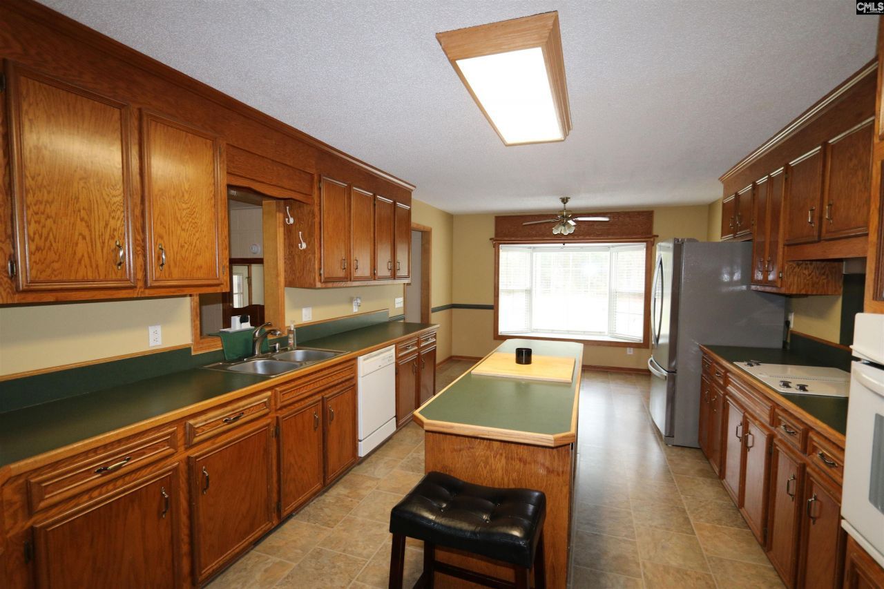 1415 Springvale Road Photo 6