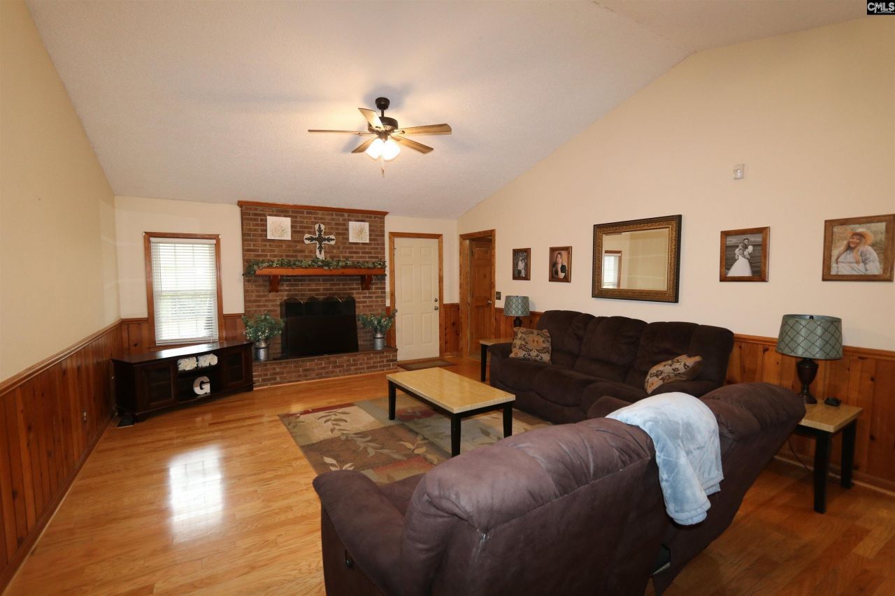 1415 Springvale Road Photo 7