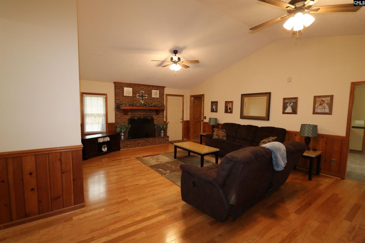 1415 Springvale Road Photo 8