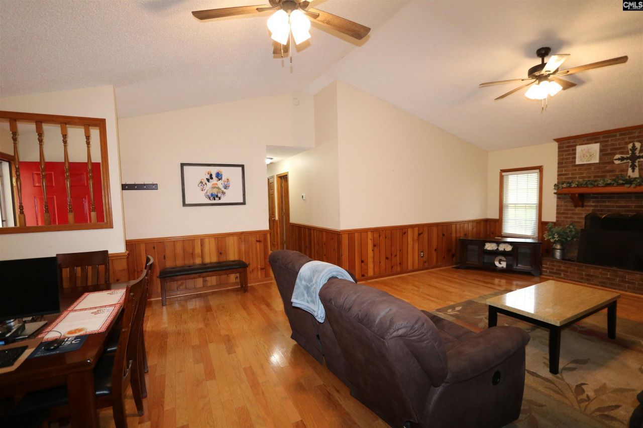 1415 Springvale Road Photo 9