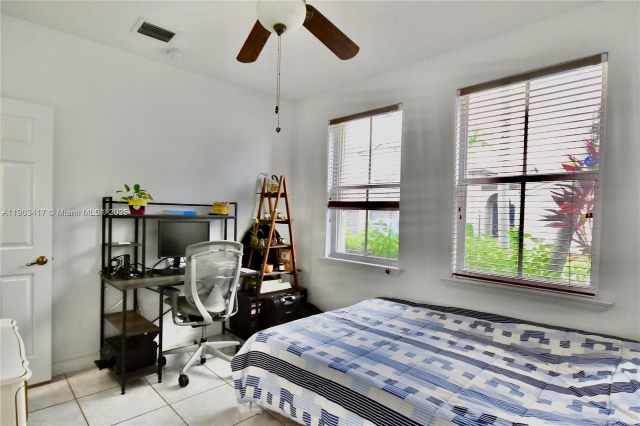 11020 NW 48th Ter, Doral, FL 33178 Photo