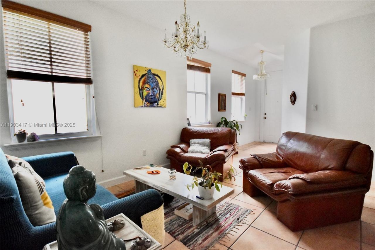 11020 NW 48th Ter, Doral, FL 33178 Photo