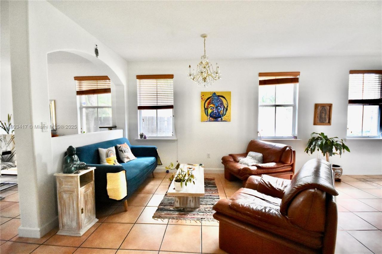 11020 NW 48th Ter, Doral, FL 33178 Photo