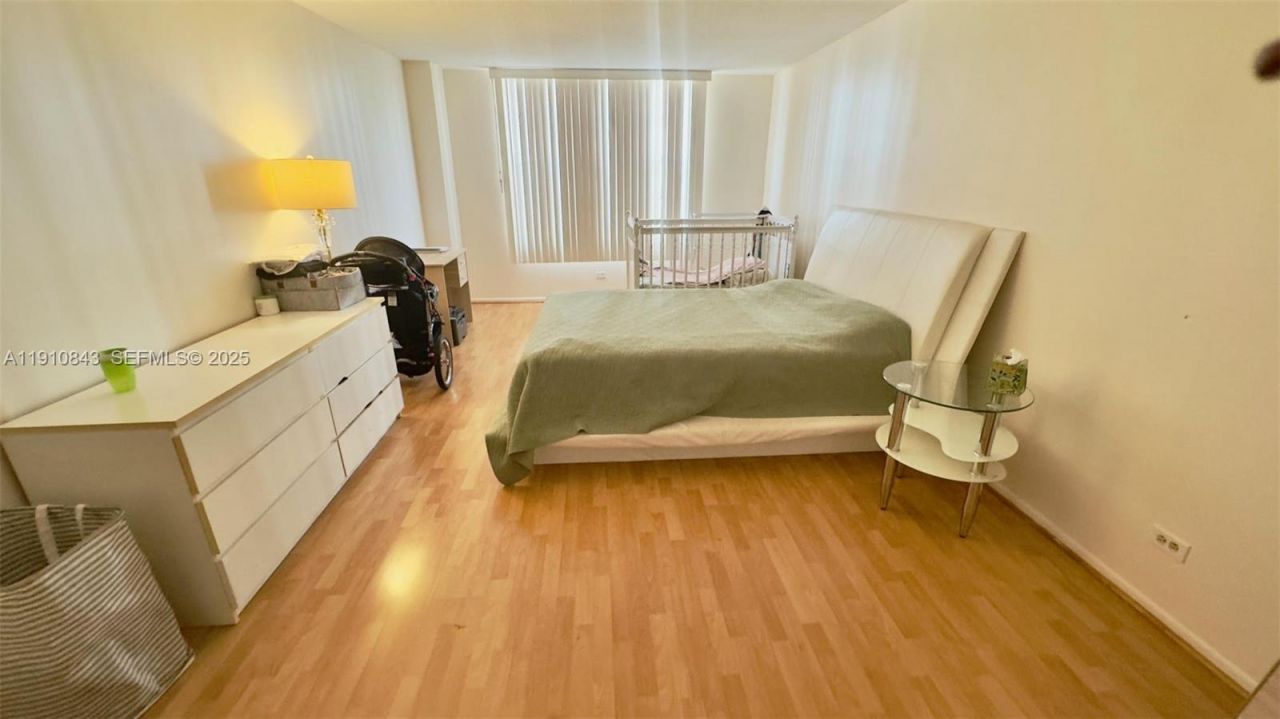 230 174th St, Unit 612, Sunny Isles Beach, FL 33160 Photo