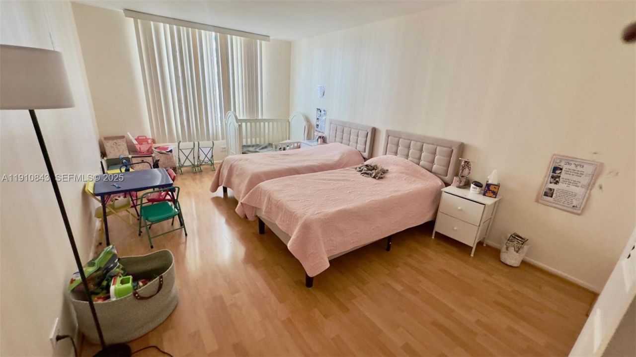 230 174th St, Unit 612, Sunny Isles Beach, FL 33160 Photo