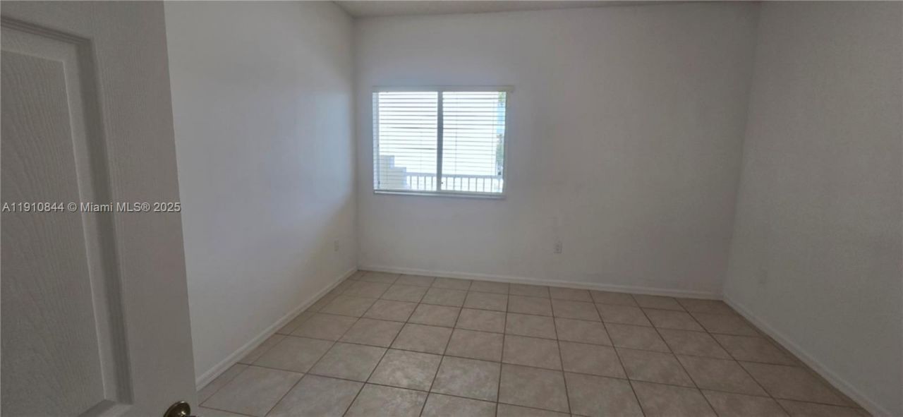 7775 Southampton Ter, Unit 305, Tamarac, FL 33321 Photo